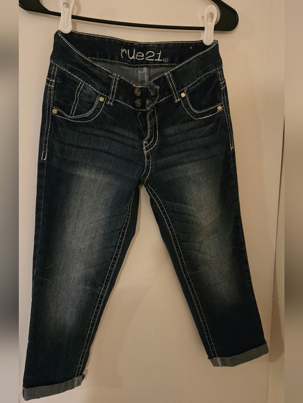 rue21 Dark Blue Cropped Capri Jean